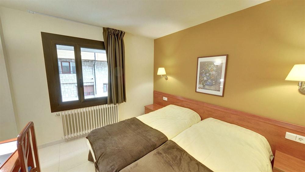 Hotel Guineu Pas De La Casa Dış mekan fotoğraf